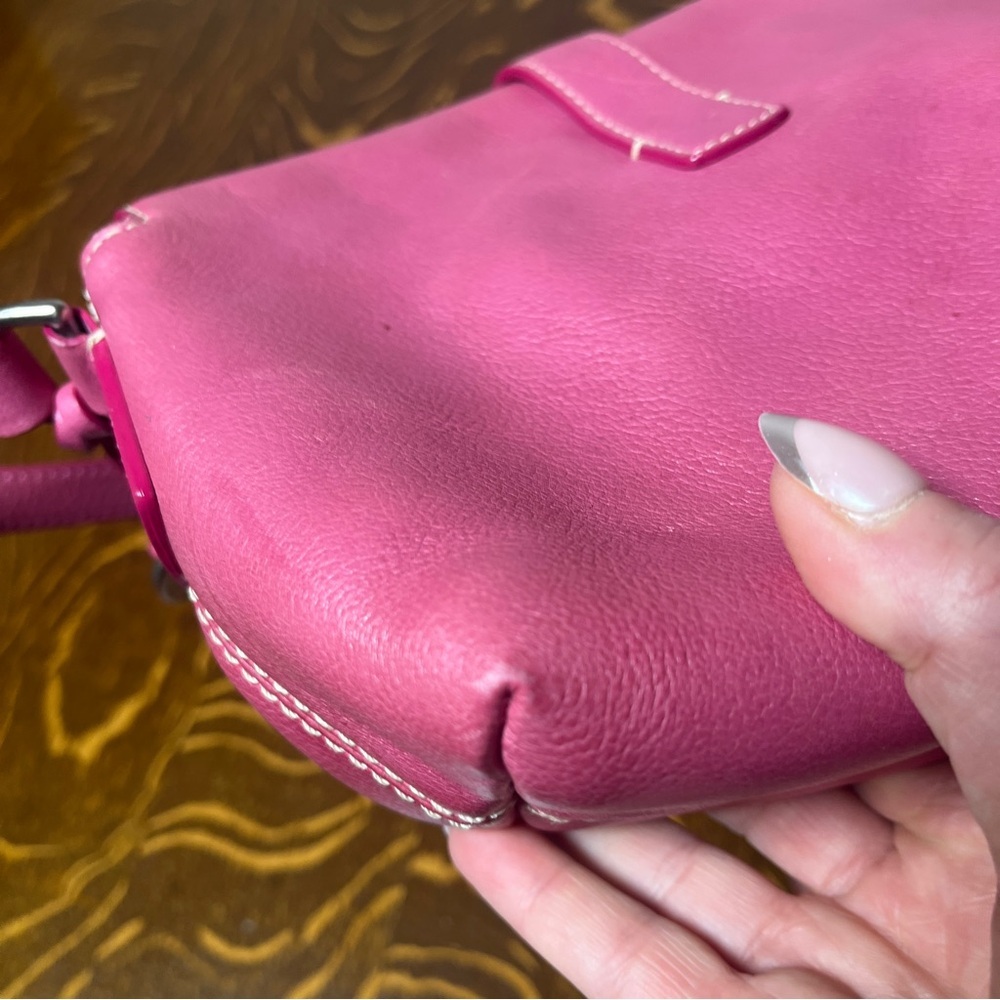 Dooney & Bourke Y2K Pink Leather Shoulder Bag with Buckle hearts - Picture 9 of 15